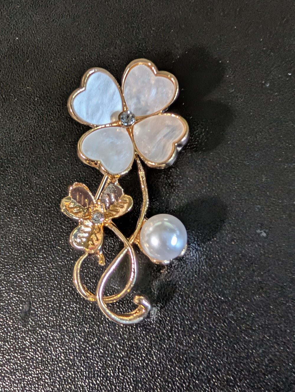 Gold-Tone White Mother-of-Pearl Clover Brooch with Pearl Accent